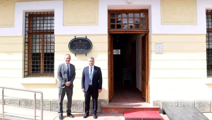 ABD Büyükelçiliği Maslahatgüzarı Anadolu Üniversitesi’ni Ziyaret Etti