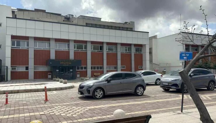 Bayramda Mezarı Ziyaret Eden Yaşlı Kadın Hayatını Kaybetti