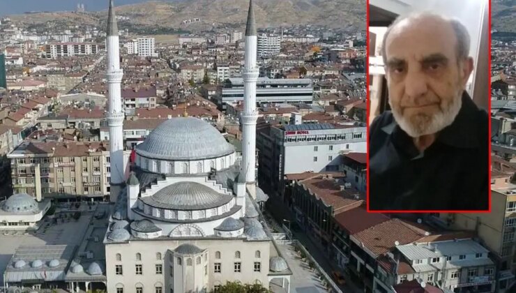 Camide namaz kılarken kalp krizi geçirip hayatını kaybetti