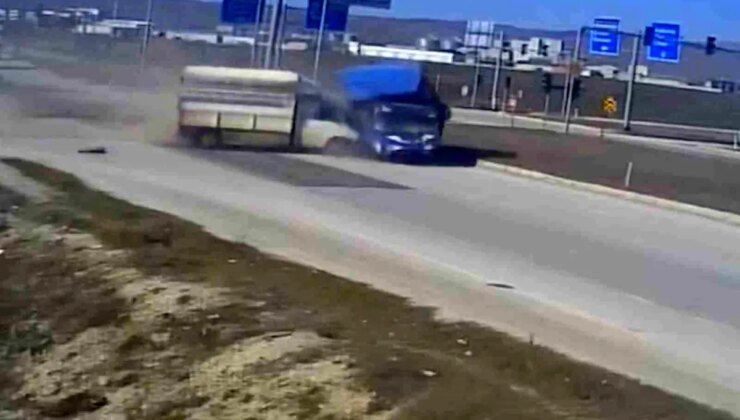 Çorum’da Kamyonet Kazası: 3 Yaralı