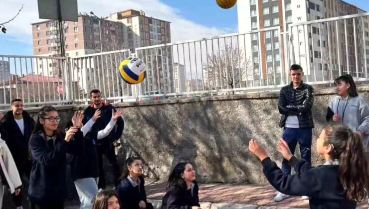 Erciyes Üniversitesi’nden İşitme Engellilere Spor Etkinliği