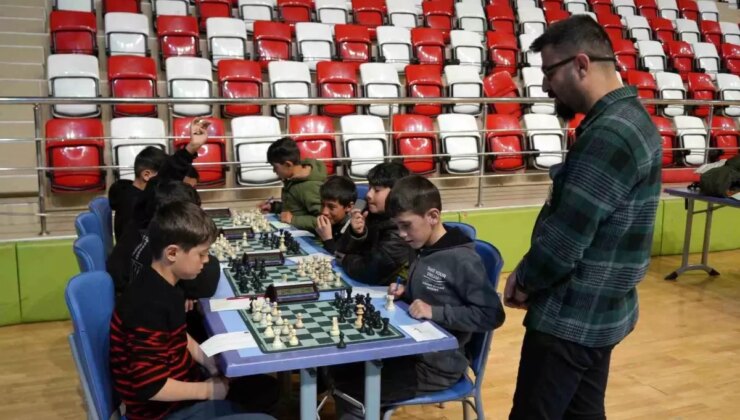 Muş’ta Satranç Turnuvası Başladı