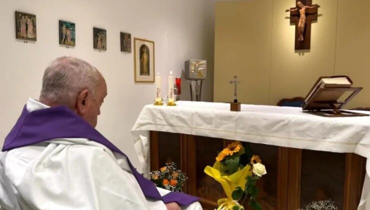 Papa Francis’in Hastanedeki İlk Fotoğrafı Yayınlandı