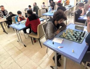 Tunceli’de 14 Mart Tıp Bayramı Satranç Turnuvası Düzenlendi