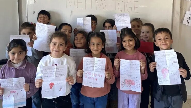 Yelkenli İlkokulu Öğrencileri’nden Mehmetçik’e Mektup Ziyareti