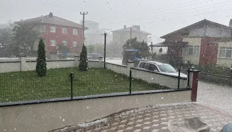 Çorum’da Sağanak ve Dolu Yağışı Hayatı Olumsuz Etkiledi