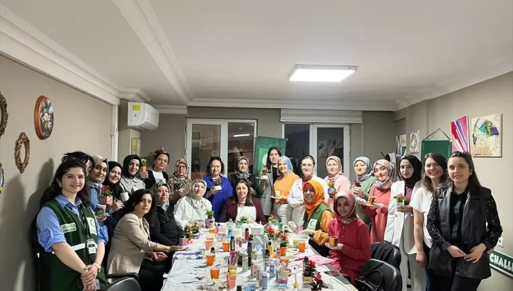 Yeşilay Çorum Şubesinde Kadınlar için Saksı Yapım Atölyesi Düzenlendi