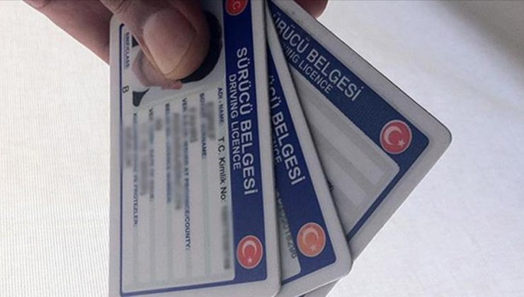 Eski tip ehliyetlerde yarın son gün! Yenileme ücreti 7438 TL’ye çıkacak, eskiler geçersiz sayılacak