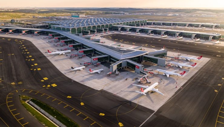 Antalya ve İstanbul havalimanlarında rekor günü