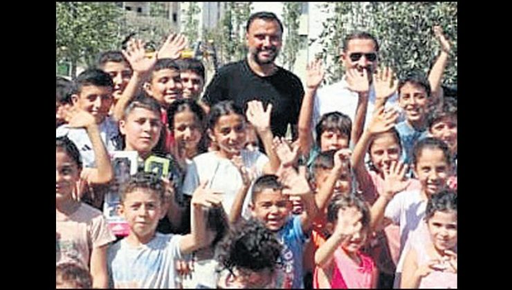 Depremzede çocuklarla buluştu