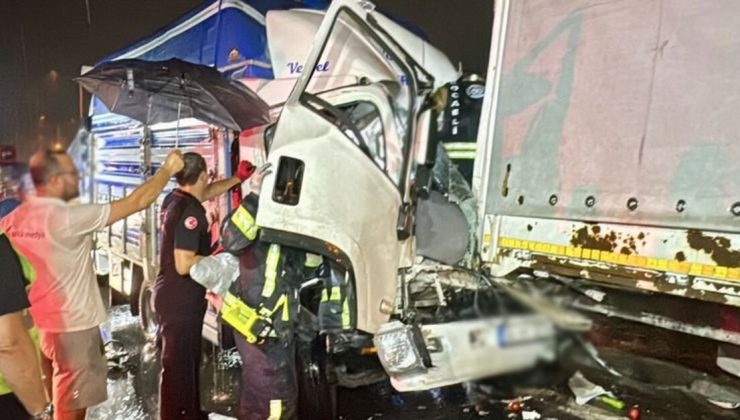 Kocaeli’de 3 araçlık zincirleme kaza: 1 ölü