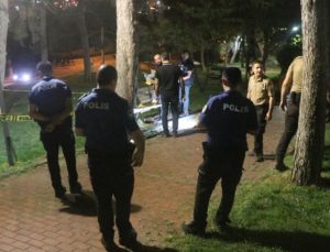 Parkta çıkan tartışmada kalbinden bıçaklanarak öldürüldü