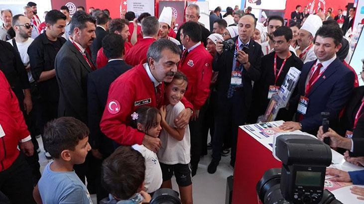 Bakan Tekin'den TEKNOFEST'e ziyaret! 'Gurur verici bir şey'