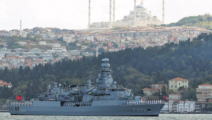 Boğaz’da görkemli geçit