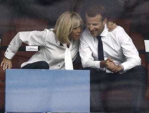 Brigitte Macron’un erkek olmadığını kanıtlama mücadelesi ve First Lady’ler hakkında çıkan komplo teorileri