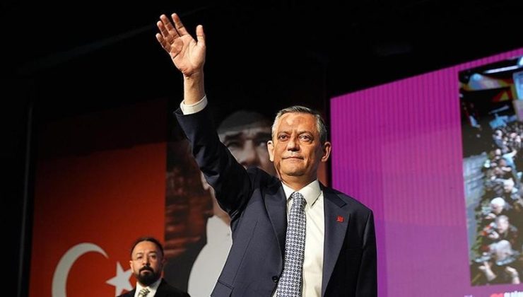 CHP’de olağanüstü kurultay günü: Özel ve ekibi güven tazeleyecek