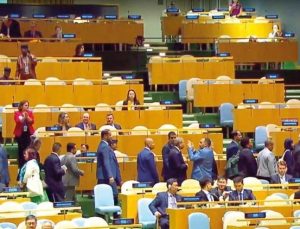 Delegeler salonu terk etti… Netanyahu BM’de boş sıralara konuştu