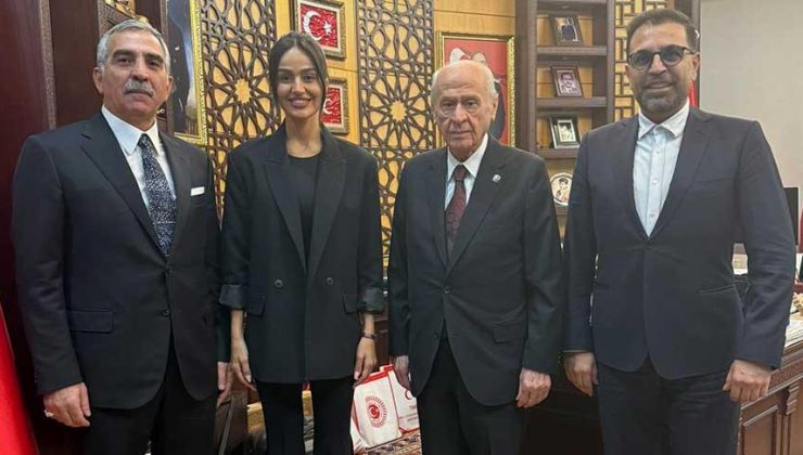 Devlet Bahçeli, 'Canların Türküsü' eserinin sanatçılarını kabul etti