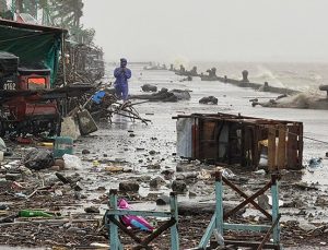 Filipinler’de önce muson yağmurları, ardından tayfunlar etkili oldu: 100 bin kişi etkilendi