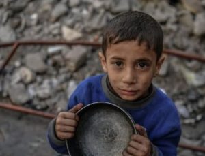 Gazze’de bir çocuk daha ‘açlıktan’ öldü