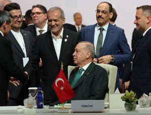 İİT-Arap Birliği Ortak Olağanüstü Zirvesi Katar’da başladı