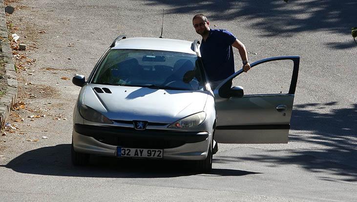 Isparta’daki 'Gizemli Yol'un sırrı çözüldü: Araçlar neden yokuş yukarı gidiyormuş gibi görünüyor?
