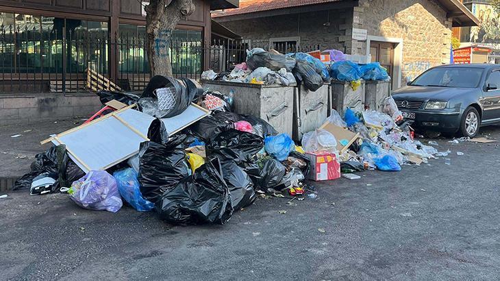 Karşıyaka'da işçiler yeniden eyleme başladı! Çöp yığınları tepkiye neden oldu
