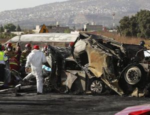 Meksika’da trafik kazası: 15 kişi hayatını kaybetti