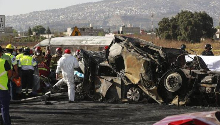 Meksika’da trafik kazası: 15 kişi hayatını kaybetti