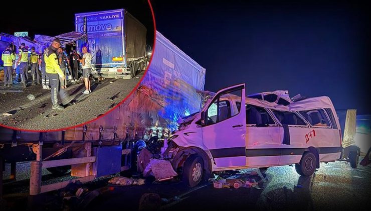 Mersin'de katliam gibi kaza! Minibüs TIR'a çarptı: 3 ölü, 16 yaralı