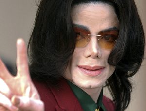 Michael Jackson’ın mirasçılarından 400 milyon dolar istiyorlar