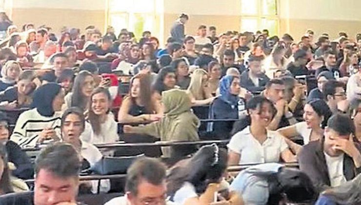 Öğrenciler sınıflara sığmadı