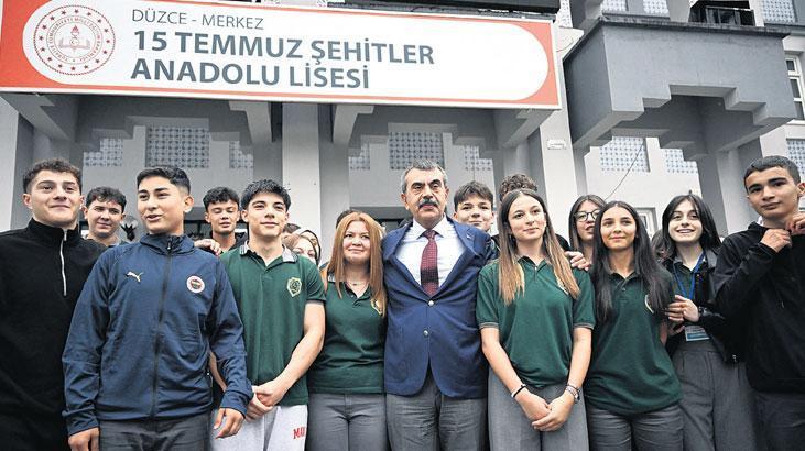 Öğretmen, Bakan Tekin’i veli sandı