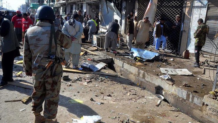 Pakistan’da bombalı saldırı: 8 kişi yaşamını yitirdi