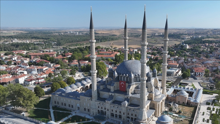 Restorasyondaki Selimiye Camisi'nin kubbe tezyinatı işlemi için yürütmeyi durdurma kararı