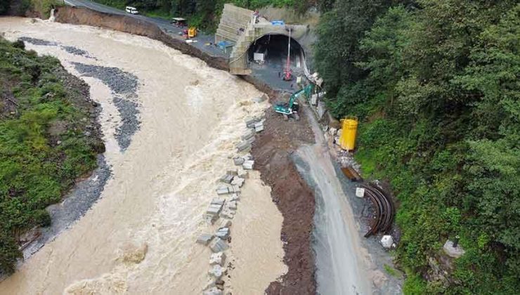 Rize’de felaket sonrası kritik uyarı! ‘Dere yataklarına yaklaşmayın’