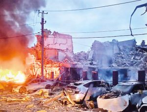 Rusya’dan Ukrayna’da dev saldırı! 500 dron 40 füze ile vurdu