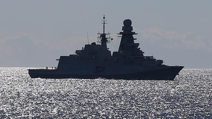 TCG Alemdar'dan İtalya'da gövde gösterisi!