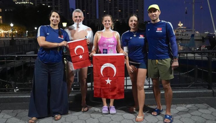 Türk yüzücüler, ABD’de ’20 Bridges of Manhattan’ parkurunu başarıyla tamamladı
