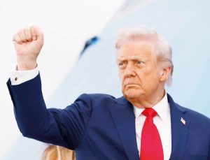 1 dolarda Trump damgası