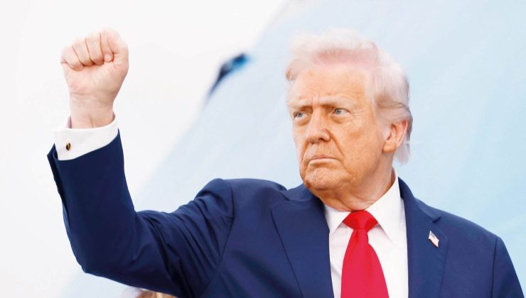 1 dolarda Trump damgası