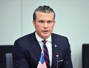 ABD Savunma Bakanı Hegseth’in uçağının İngiltere’ye acil iniş yaptığı bildirildi