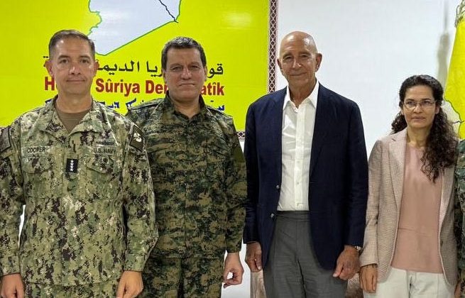 ABD’nin Suriye Özel Temsilcisi Barrack, terör örgütü PKK/YPG’nin elebaşlarından Şahin ile görüştü