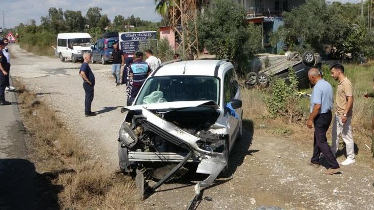 Antalya'da ilginç kaza! Sürücüler kuzen çıktı