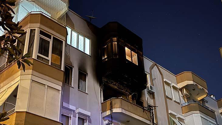 Apartman dairesinde korkunç yangın! Yatalak adam hayatını kaybetti