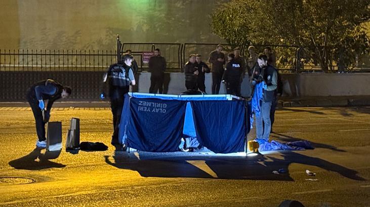 Arnavutköy'de polis yeleği giymiş şahsı vurup kaçtılar