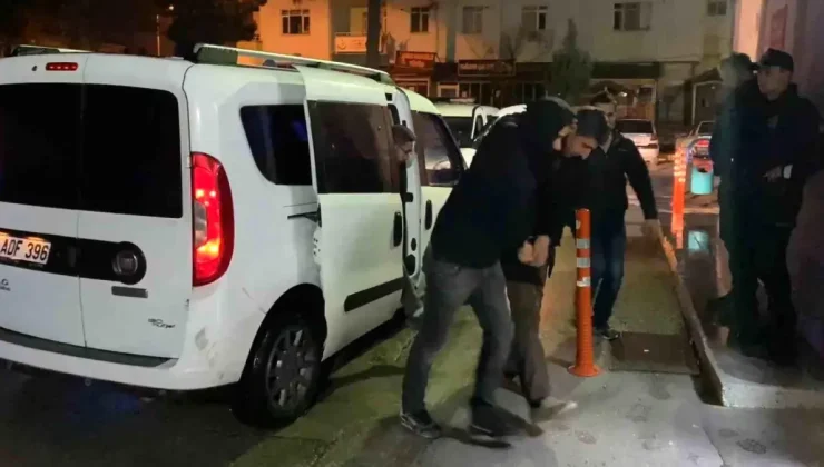 Babasıyla Tartışan Adam, Tüfekle Cinayet İşledi
