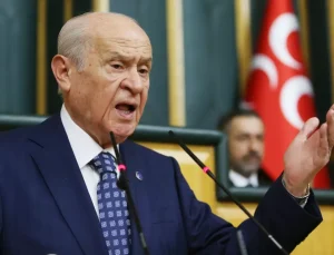 Bahçeli tarihi çağrısını yineleyip plaka verdi: 81 Düzce’den sonra 82 KKTC olmalı