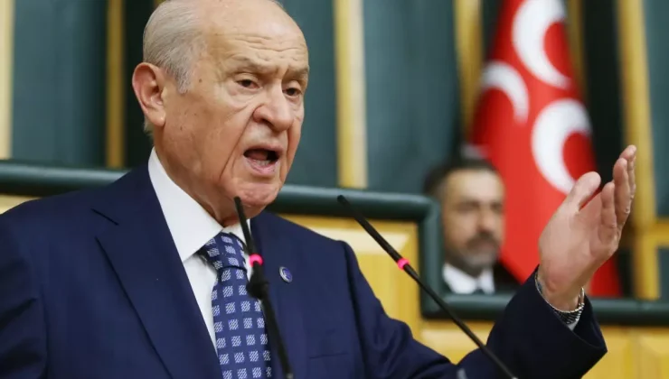 Bahçeli tarihi çağrısını yineleyip plaka verdi: 81 Düzce’den sonra 82 KKTC olmalı