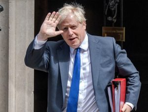 Boris Johnson, kitaplarını yazarken yapay zekadan faydalandığını söyledi